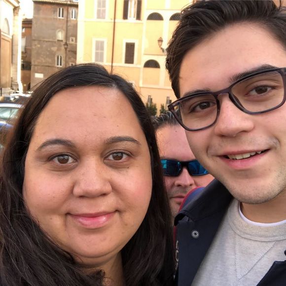 Meet your Posher, Bri - Picture 1 of 1